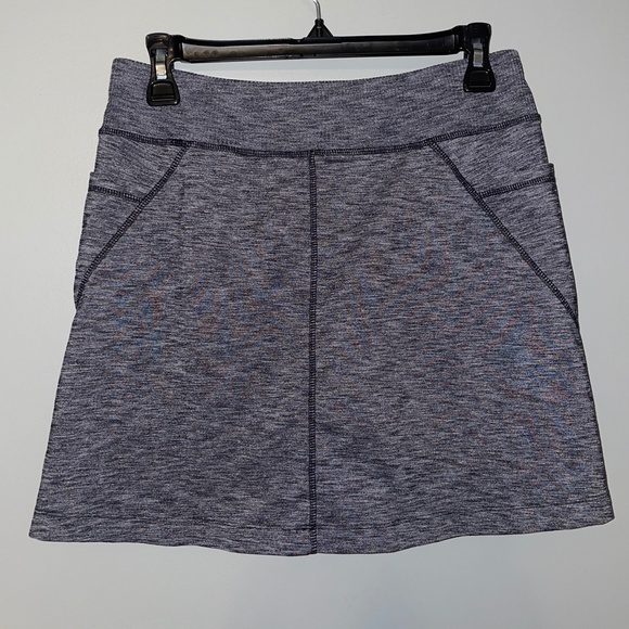 EUC Athleta Excursion Skort Grey Athleisure Activewear Size Small - Picture 8 of 9